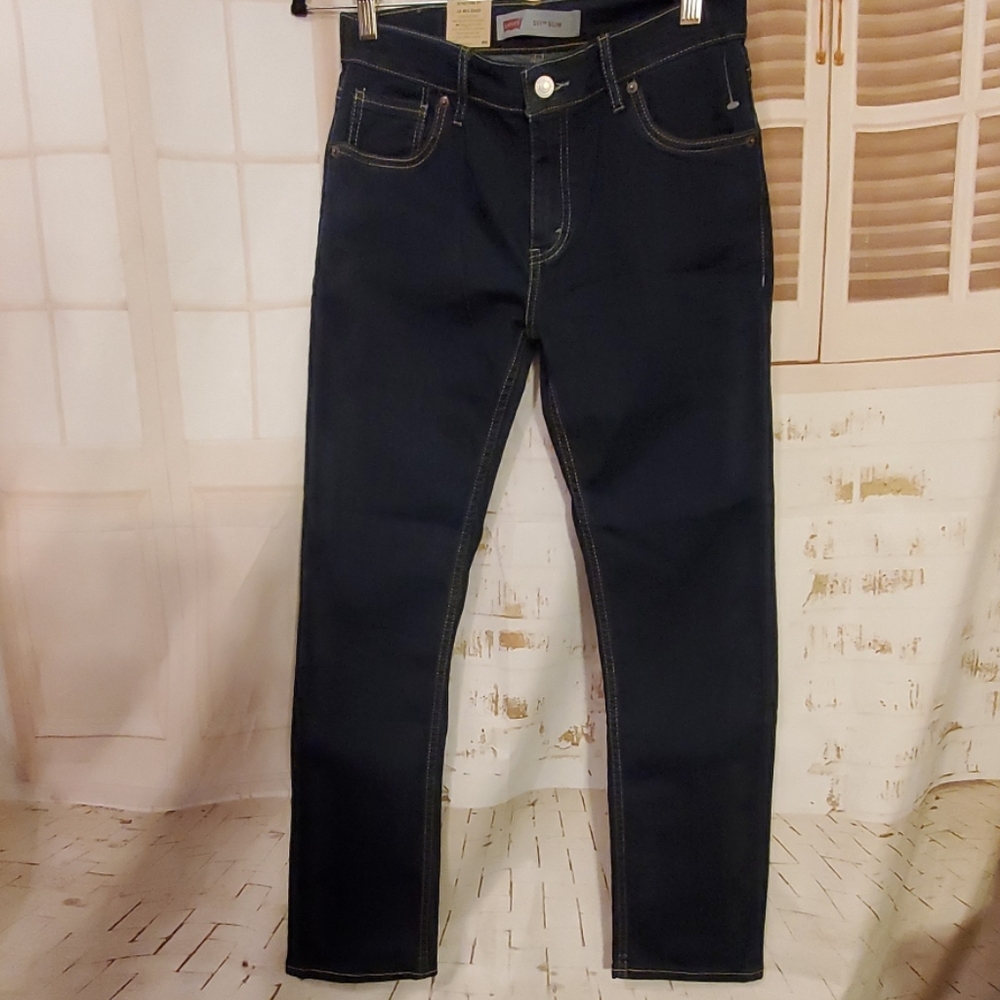 Mens, boys Levi's NWT!